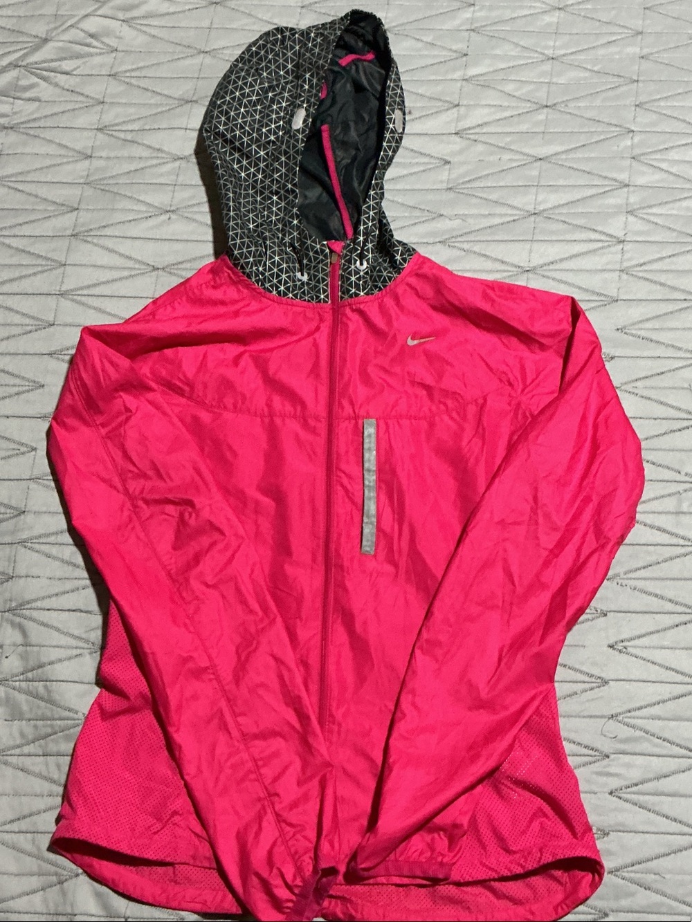 Nike Hot Pink Hooded Active Windbreaker with Patterned Hood